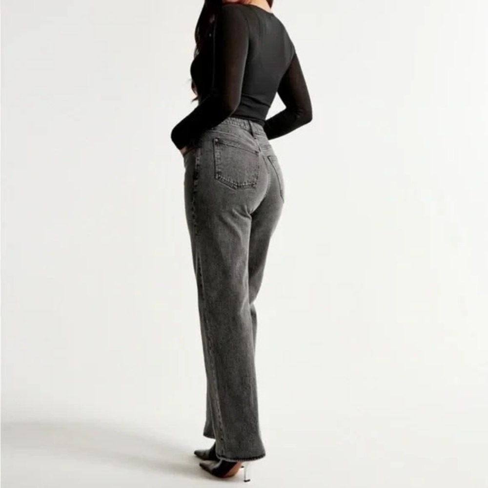 Abercrombie & Fitch 90s Relaxed Jean High Rise Curve Love 30 10 XS Black X-Short - Picture 2 of 10